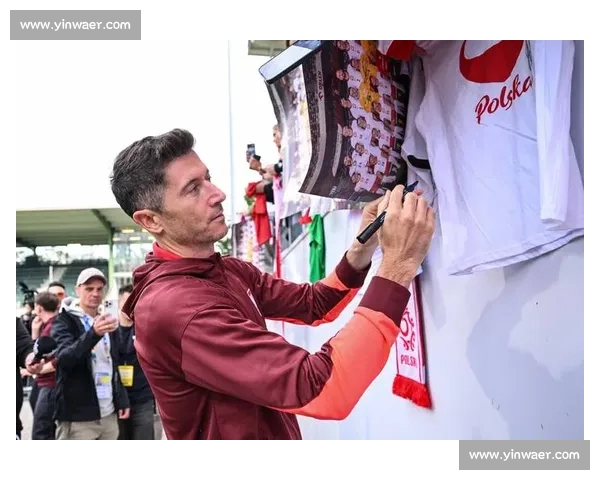 格罗西茨基:渴望回归波兰国家队,与莱万关系未受风波影响 格罗西茨基:渴望回归波兰国家队,与莱万关系未受风波影响